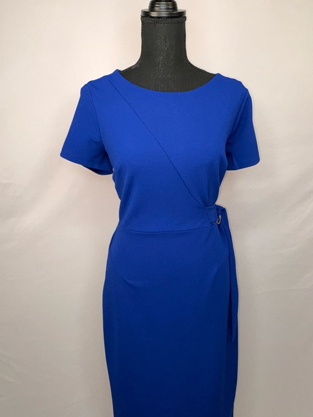 Royal Blue Short-Sleeve Midi Dress with Side Buckle